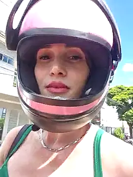 Irresistible24 online show from 12/18/25, 05:52