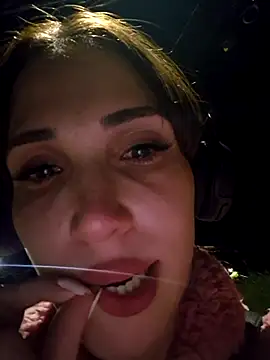 Snapshot of Irresistible24 chatting on 12/21/25, 02:41 Irresistible24 online show from 12/21/25, 02:41