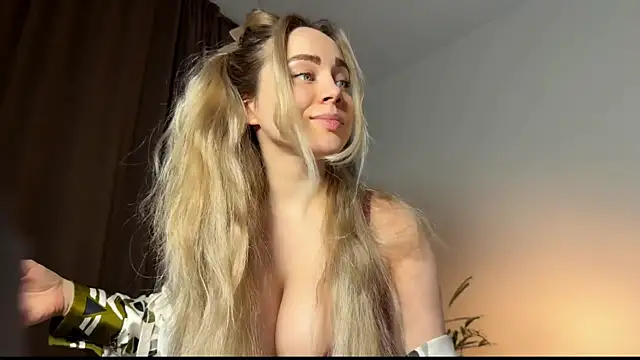 Snapshot of hotexclusive_ chatting on 02/28/26, 06:20 hotexclusive online show from 02/28/26, 06:20