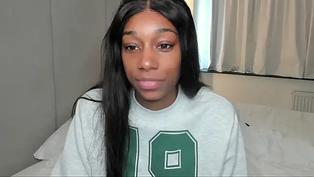 Snapshot of smileybabe chatting on 02/13/25, 09:30 smileybabe online show from 02/13/25, 09:30