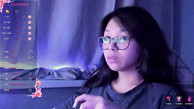 Snapshot of maydaykimmy chatting on 12/02/24, 09:28 maydaykimmy online show from 12/02/24, 09:28