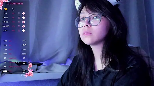 Snapshot of maydaykimmy chatting on 12/12/24, 12:27 maydaykimmy online show from 12/12/24, 12:27