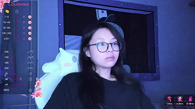 Snapshot of maydaykimmy chatting on 12/20/24, 09:06 maydaykimmy online show from 12/20/24, 09:06