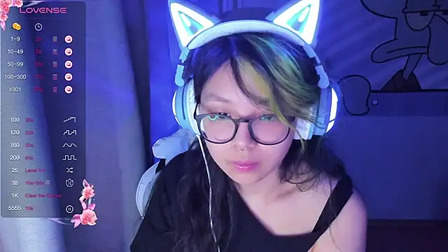 Snapshot of maydaykimmy chatting on 01/16/25, 10:12 maydaykimmy online show from 01/16/25, 10:12