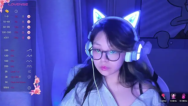 Snapshot of maydaykimmy chatting on 02/09/25, 09:06 maydaykimmy online show from 02/09/25, 09:06