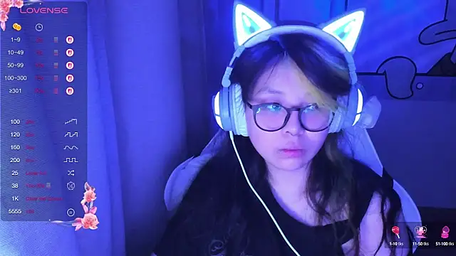 Snapshot of maydaykimmy chatting on 02/14/25, 12:30 maydaykimmy online show from 02/14/25, 12:30