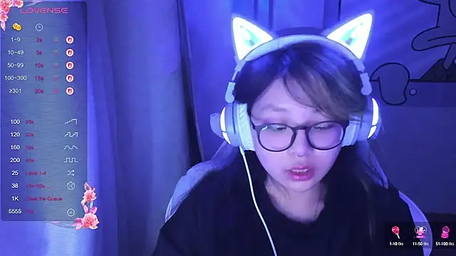 Snapshot of maydaykimmy chatting on 02/15/25, 09:04 maydaykimmy online show from 02/15/25, 09:04