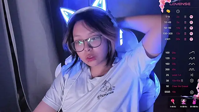 Snapshot of maydaykimmy chatting on 10/01/25, 10:27 maydaykimmy online show from 10/01/25, 10:27