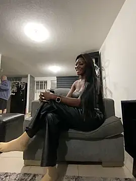 SUUKAM online show from 12/14/25, 01:11