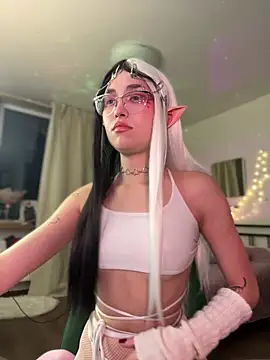 Evangeline Lawrence  online show from 02/04/25, 03:26