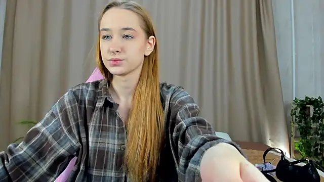 Sweett Monica online show from 09/27/25, 12:04