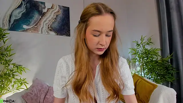 Sweett Monica online show from 11/14/25, 01:04