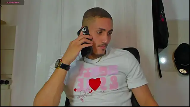 MikeRoss7777 online show from 10/25/25, 08:03