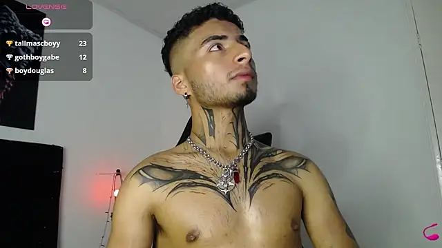 JuanCamiilo 66 online show from 02/09/25, 08:11