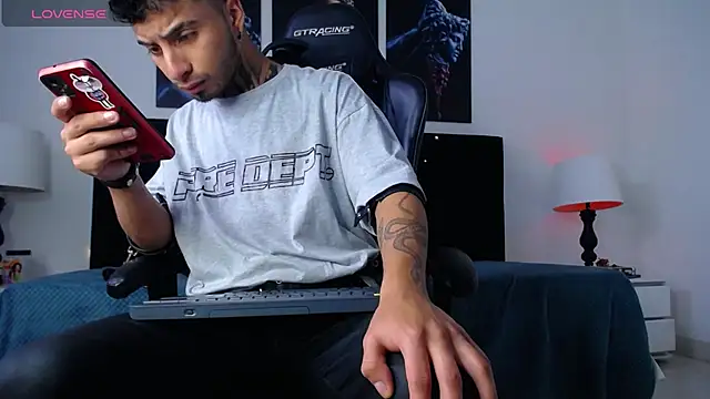 JuanCamiilo 66 online show from 02/12/25, 06:51