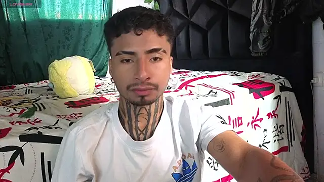 JuanCamiilo 66 online show from 05/13/26, 05:32