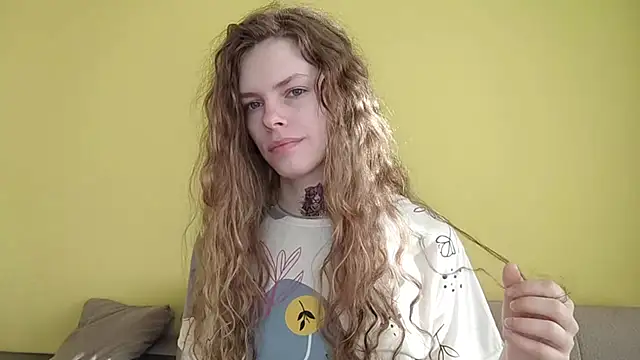 Snapshot of RayaNenlia chatting on 03/16/26, 05:13 RayaNenlia online show from 03/16/26, 05:13