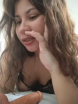 Yara0k online show from 11/05/25, 11:32