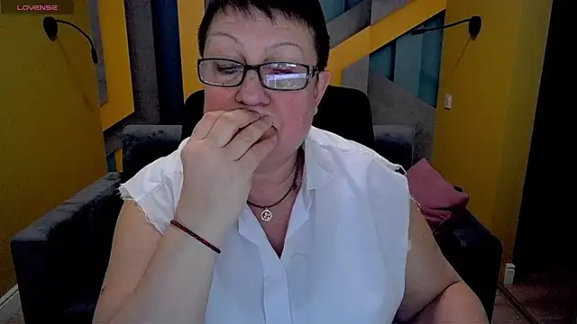 BarbaraTurners online show from 03/18/25, 03:42