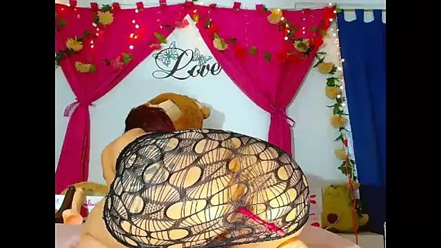 natashakissess online show from 01/06/26, 04:00