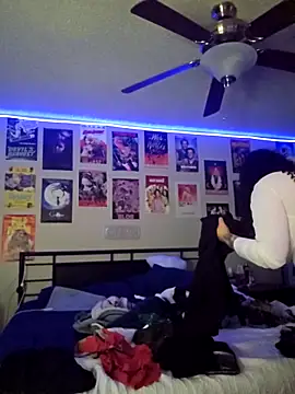 honeeyyy pot online show from 09/17/25, 04:41