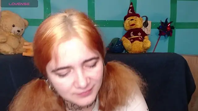 Snapshot of Yours_good_mood chatting on 03/06/25, 02:30 Yours good mood online show from 03/06/25, 02:30