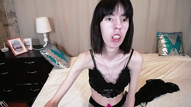 Snapshot of Unusual_G chatting on 03/15/25, 06:03 Unusual G online show from 03/15/25, 06:03