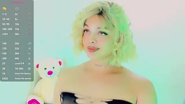 Emmaa Saenz  online show from 03/15/26, 09:54