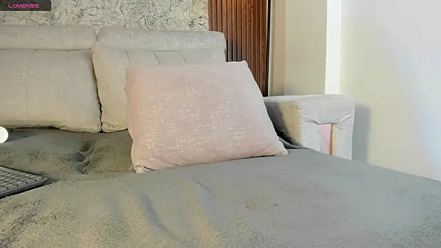 Snapshot of im_tyra chatting on 02/28/25, 10:30 im tyra online show from 02/28/25, 10:30