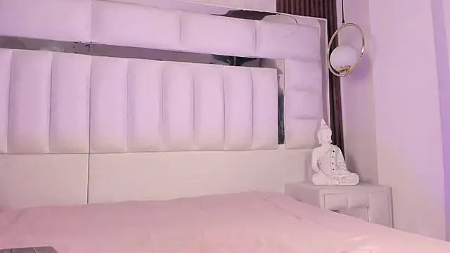 Snapshot of im_tyra chatting on 01/12/26, 06:18 im tyra online show from 01/12/26, 06:18