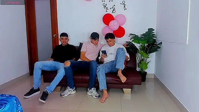 Snapshot of Crazy_nigth01 chatting on 02/21/26, 07:04 Crazy nigth01 online show from 02/21/26, 07:04