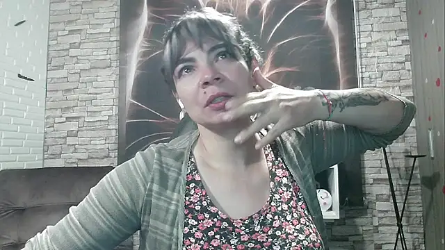 charlotedoll online show from 02/04/25, 06:25