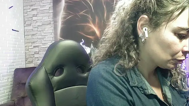 charlotedoll online show from 02/05/25, 05:09