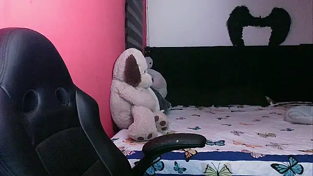 charlotedoll online show from 02/18/26, 12:39