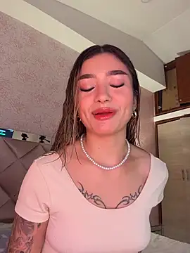 Snapshot of Arianavillada chatting on 02/12/26, 03:34 Arianavillada online show from 02/12/26, 03:34