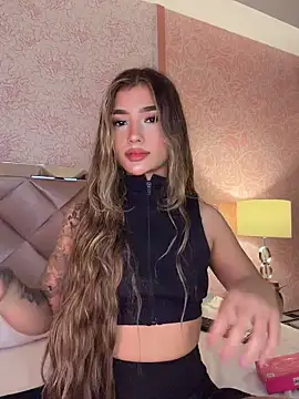 Snapshot of Arianavillada chatting on 04/18/26, 03:32 Arianavillada online show from 04/18/26, 03:32