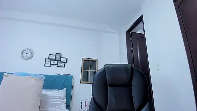 kamila lopez online show from 10/30/25, 11:16