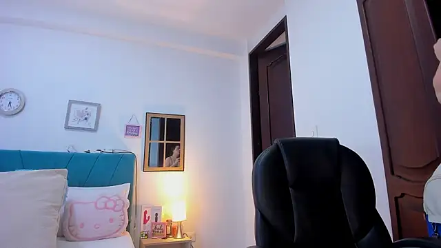 kamila lopez online show from 06/25/26, 10:14