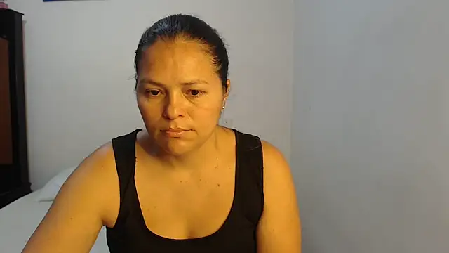 Snapshot of Lolyta_mature1 chatting on 06/10/26, 04:17 Lolyta mature1 online show from 06/10/26, 04:17