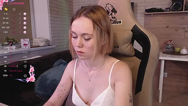 lucy mirror online show from 09/14/25, 09:03