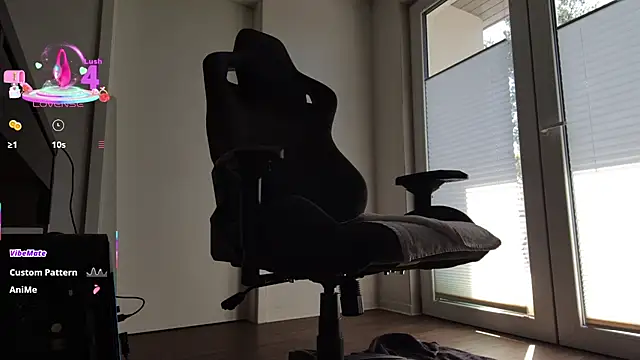 Hot ToyBoy6974 online show from 04/25/26, 11:46
