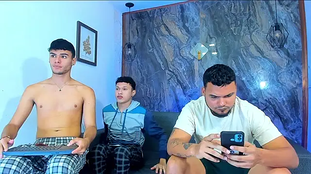 liam genner  online show from 01/20/25, 07:57