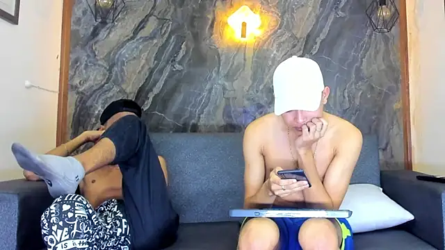 liam genner  online show from 02/02/25, 01:45