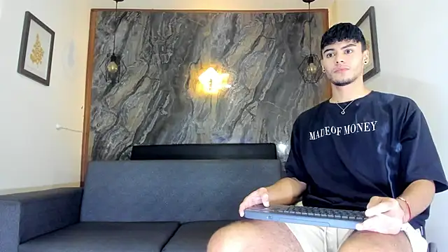 liam genner  online show from 02/08/25, 07:38