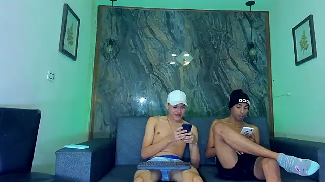 liam genner  online show from 02/10/25, 02:37