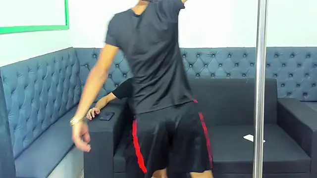 liam genner  online show from 03/13/25, 08:00