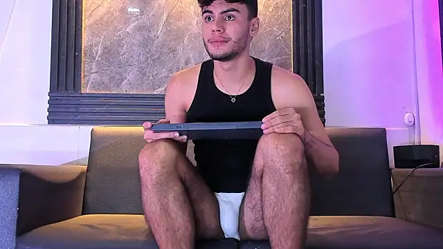 liam genner  online show from 10/10/25, 08:19