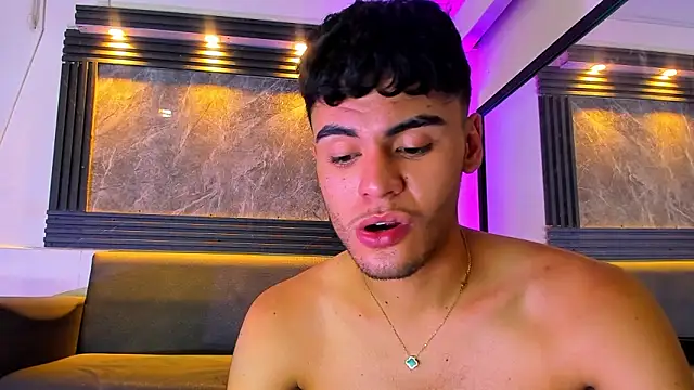 liam genner  online show from 11/07/25, 08:20