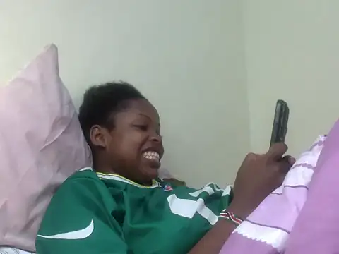 queen-sasha online show from 11/17/25, 07:08