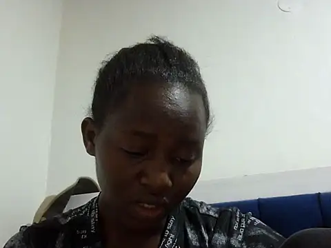 Seeexxxy-bree online show from 04/14/26, 07:03